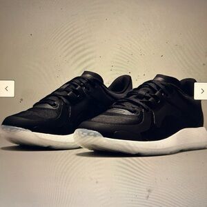 Lululemon Women’s Strongfeel Training Shoe